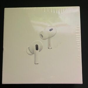 Apple AirPods Pro with MagSafe Charging Case